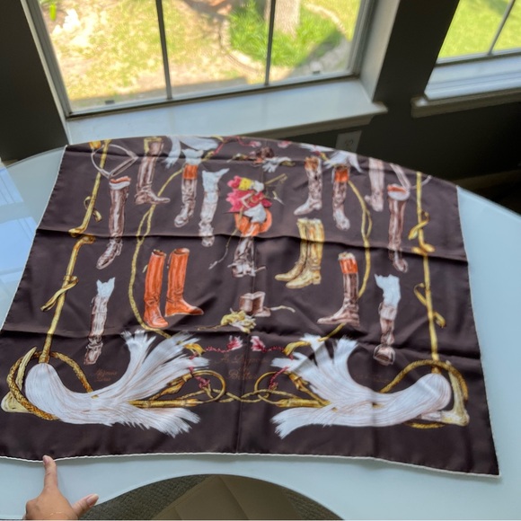 100% Authentic Hermes Silk Scarf 90cm - A Propos de Bottes - Picture 2 of 5